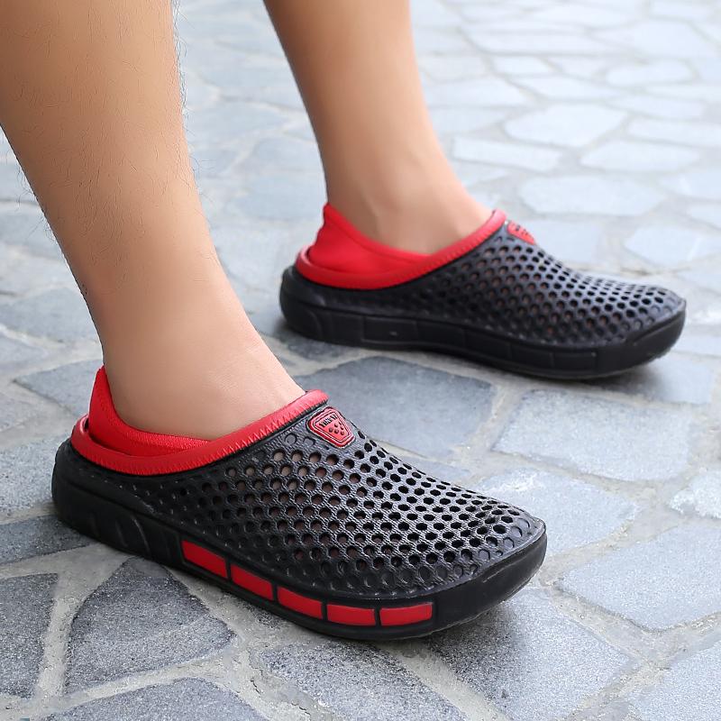 2025 Summer New Men's Slippers Breathable and Lightweight Outdoor Casual Sandals Anti Slip and Wear Resistant Water Shoes