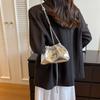 Summer sense niche versatile diagonal span chain bag women's new silver drawstring bucket bag cloud bag