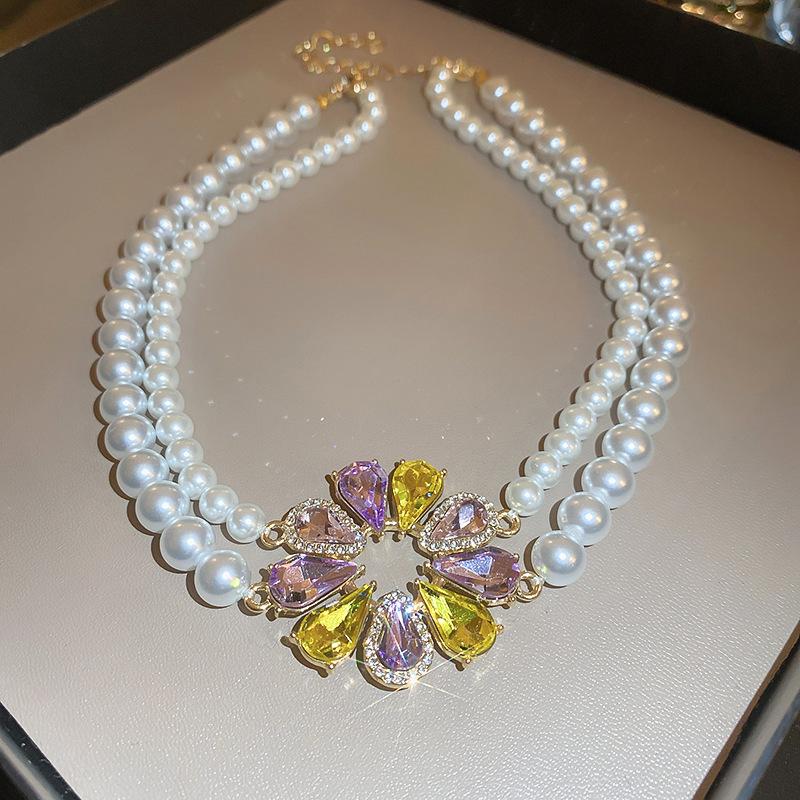Elegant Rhinestone Pearl & Floral Geometric Necklace - French Retro Style for Autumn/Winter