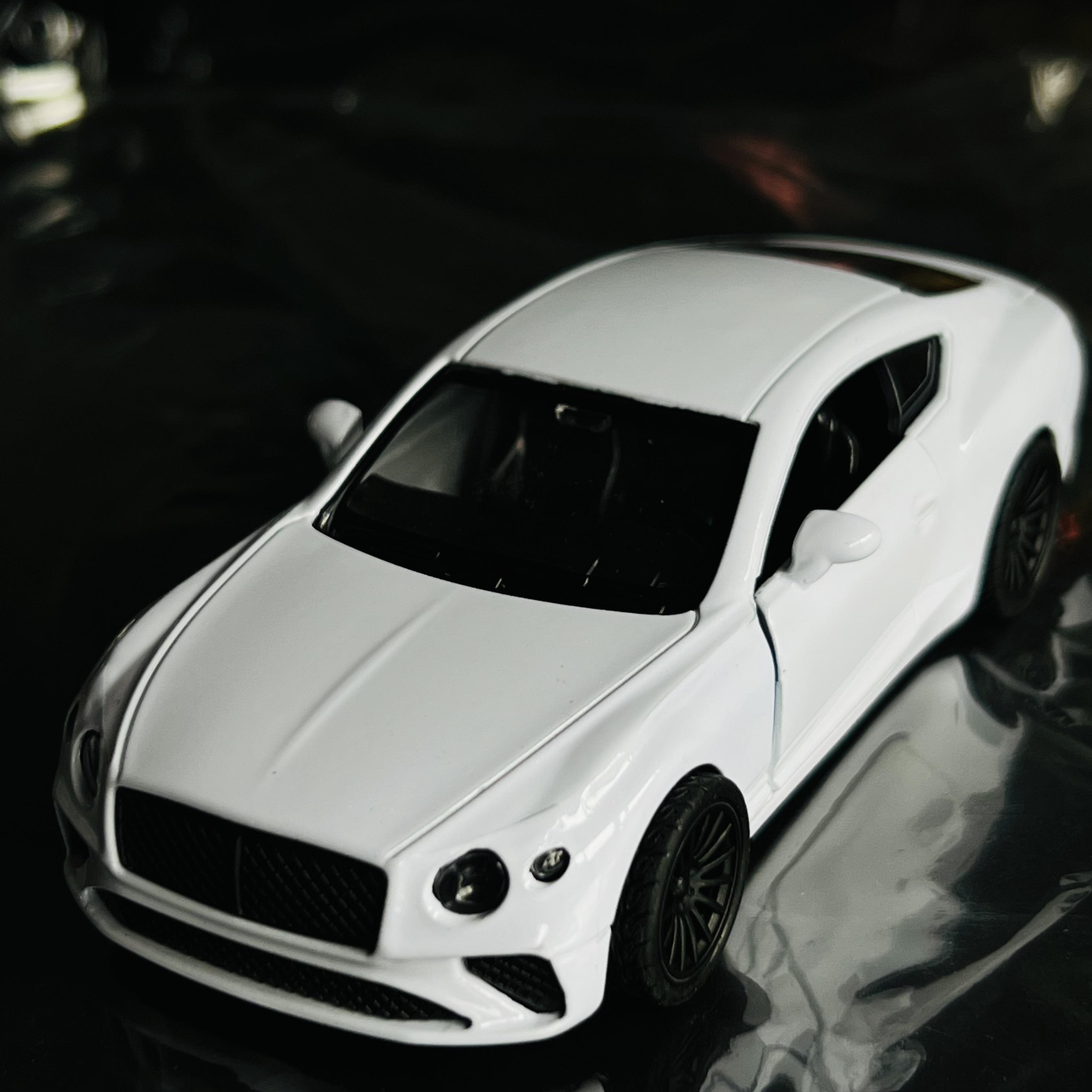 

Alloy simulation car model, children s toys, gifts, decorations, cake ornaments