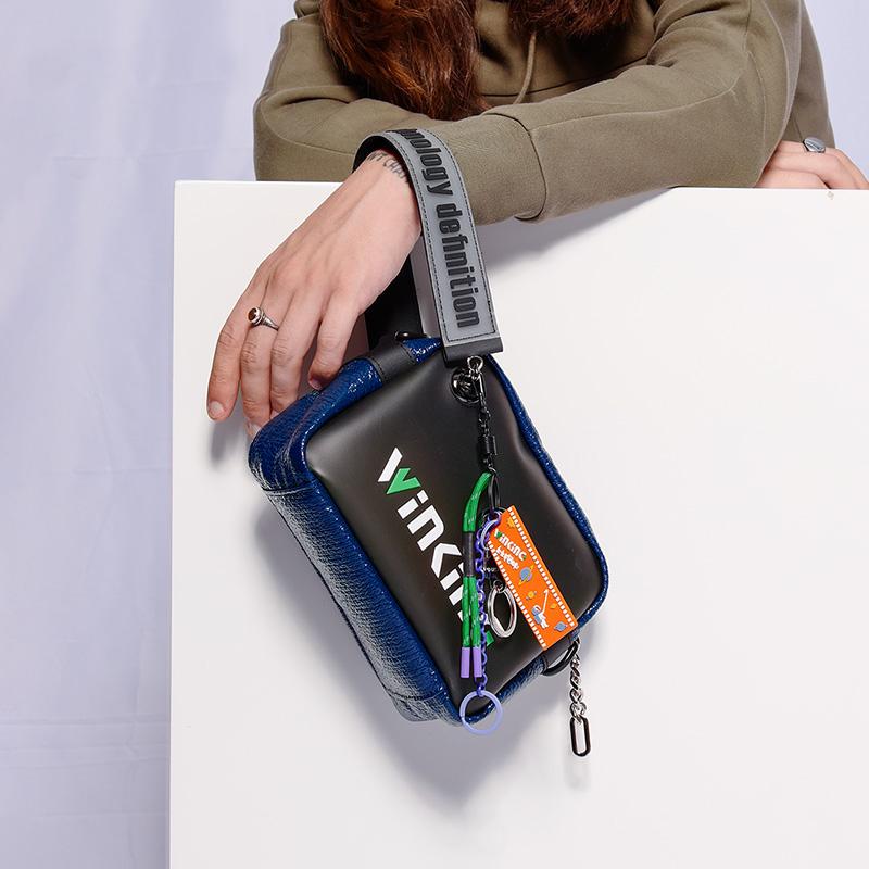 Männer Frauen Leinen + PU Leder Handtasche & Messenger Bag Kleine Handytasche Männlich Weiblich Mini Geldbörse 2022 Neuer Street Trend Umhängetasche für Jungen Mädchen