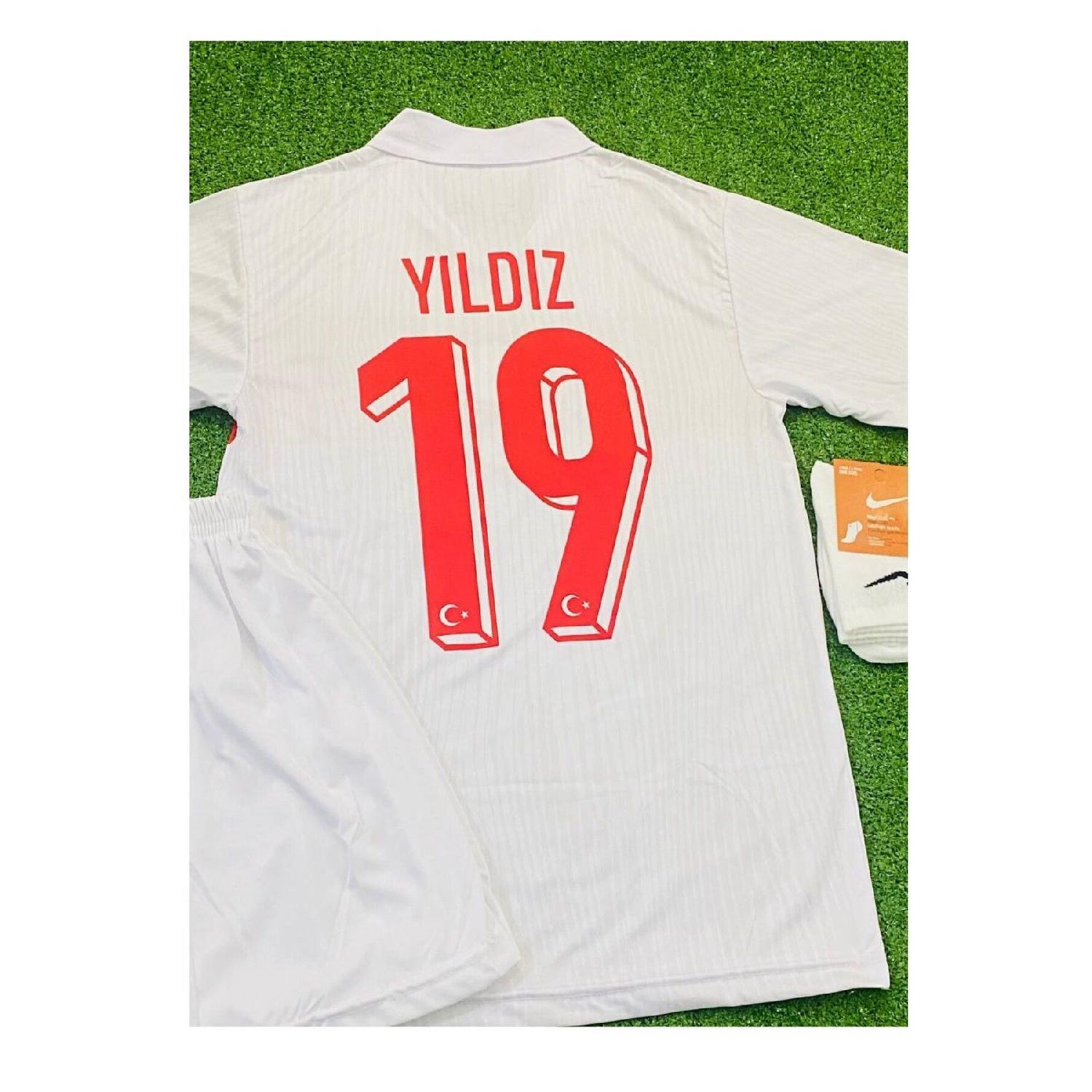 

Детская белая майка Kenan Yldz на Евро-2024 в Турции 3-4 Yaş чистый