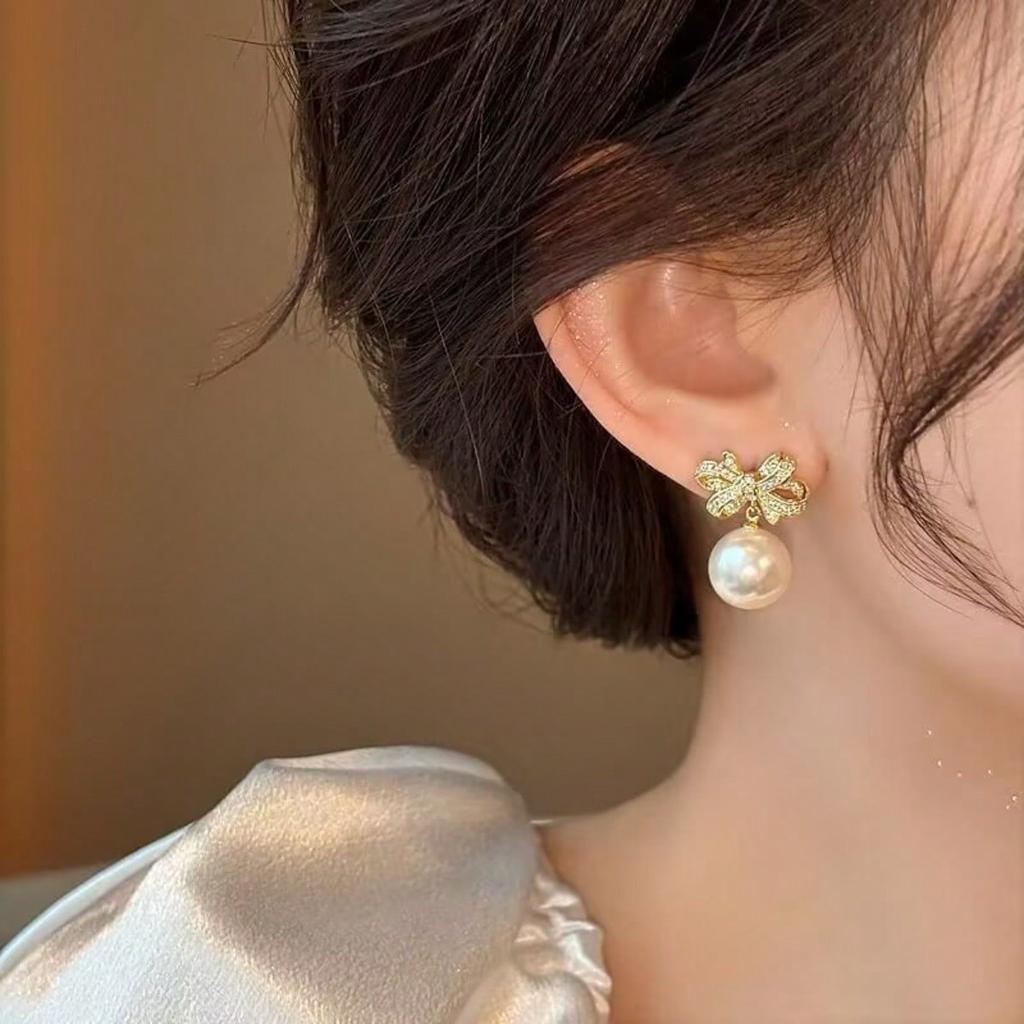 1 Pair of Cute Female Earrings, Bow Shaped Pearl Earrings, Inlaid with Synthetic Zircon Earrings, Suitable for Daily Wear and Holiday Gift Giving