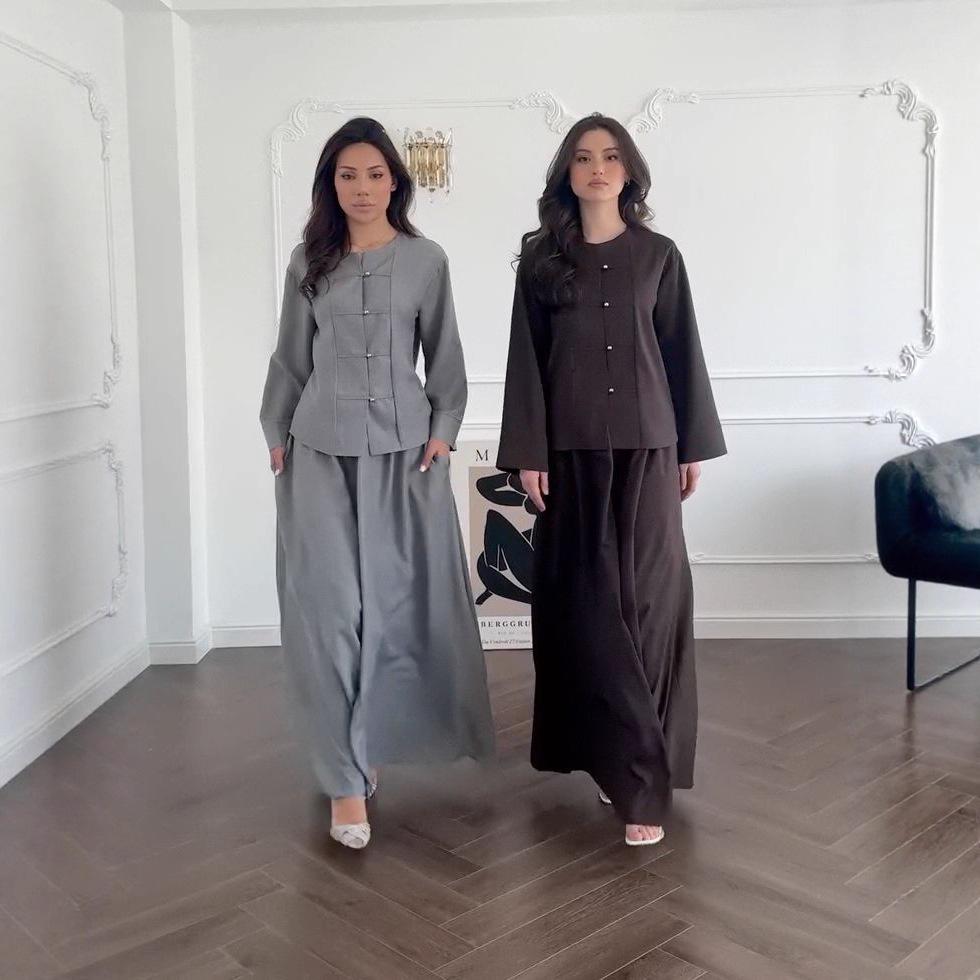 Autumn 2025 Women's Retro A-line Long Dress with Long Sleeves and Buttons