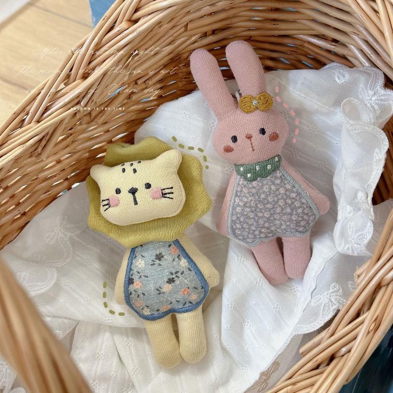 Cute Floral Cloth Animal Keychain Ins Style Lion Bear Rabbit Sheep Fabric Doll Pendant Cute Backpack Decor Daily Gift Accessory