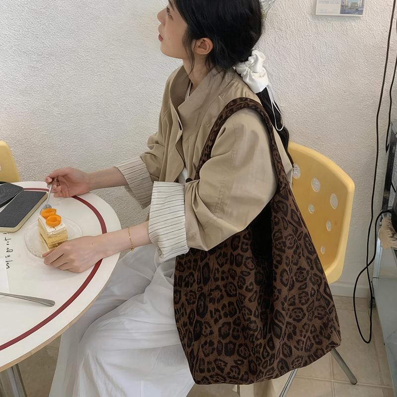 Women's Fashion Shoulder Bag Suede Leopard Pattern Large Capacity Magnetic Clasp Handbags Lightweight Shopper Totes