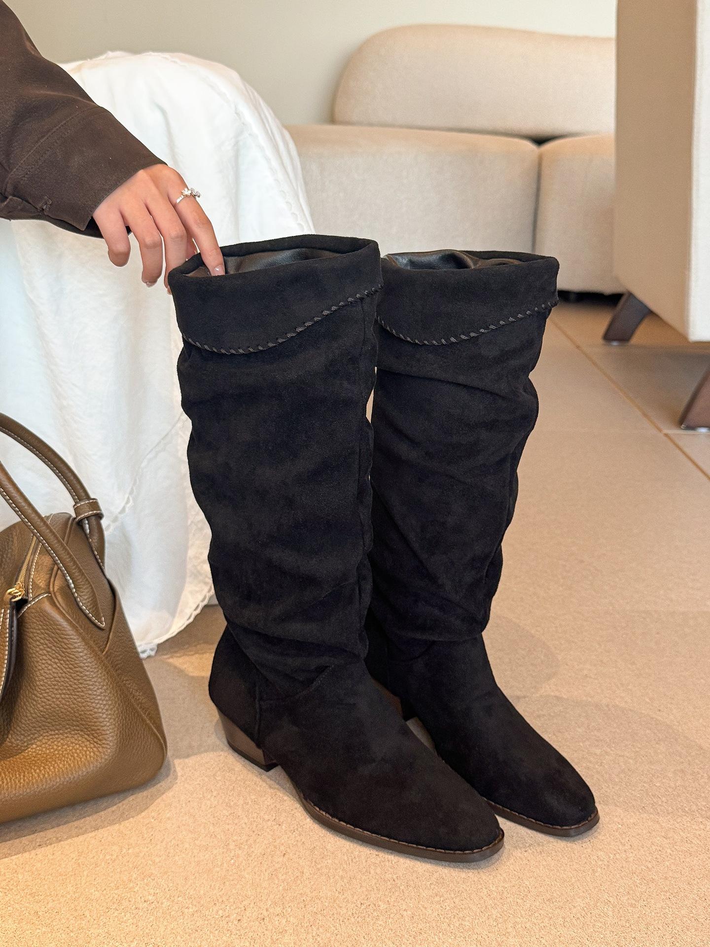 

One-click Korean women! Autumn and winter khaki wrinkled boots for women in 2025 autumn two wear suede Martin boots 39