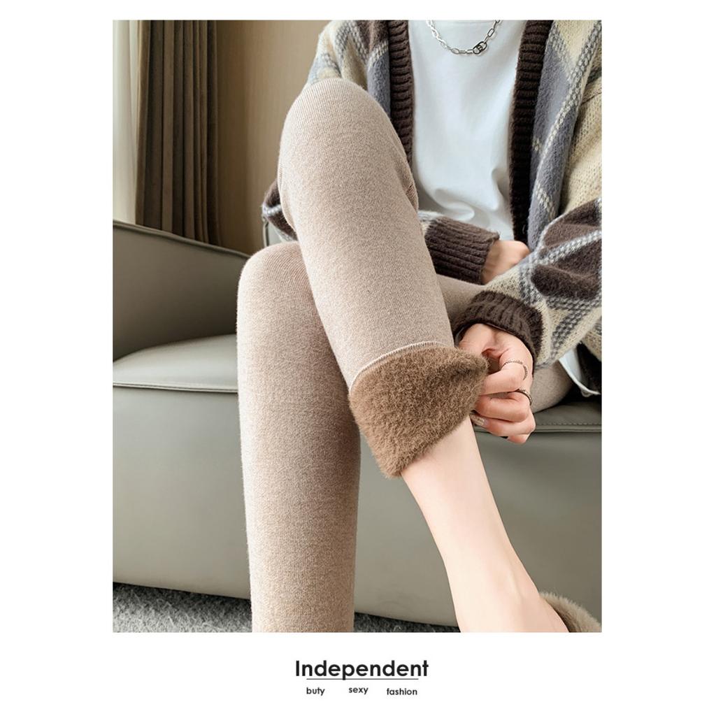 Large Mink Fleece Leggings for Women, Worn for Autumn and Winter, with Thick Fleece for Warmth. High Waisted, Tight Fitting, Elastic, and Small Feet