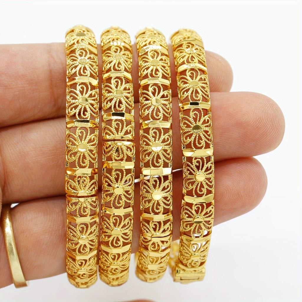 A set of women's vintage-style openable bangles1Gold-plated hollow patterned copper bracelet, simple everyday jewelry suitable for gifts and parties