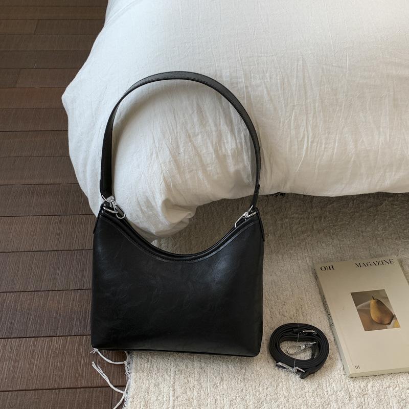 High-end Small Bag Women's 2025 New Autumn and Winter Fashion Versatile Messenger Bag Retro Shoulder Underarm Bag Bucket Bag