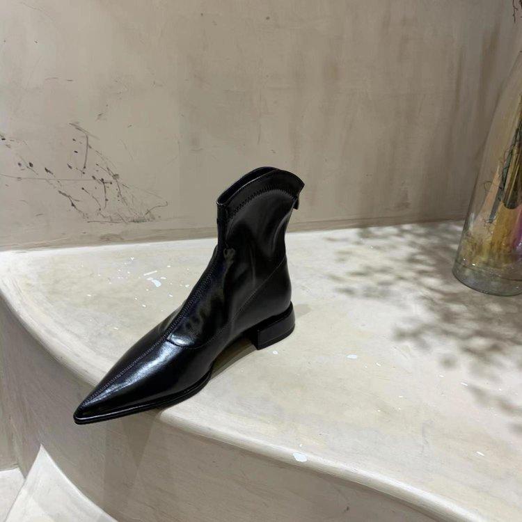 Schwarze dünne spitze flache kurze Stiefel Damen Frühling und Herbst Einzelstiefel 2025 neue Lackstiefel Kinder niedriger Absatz dünne Stiefel