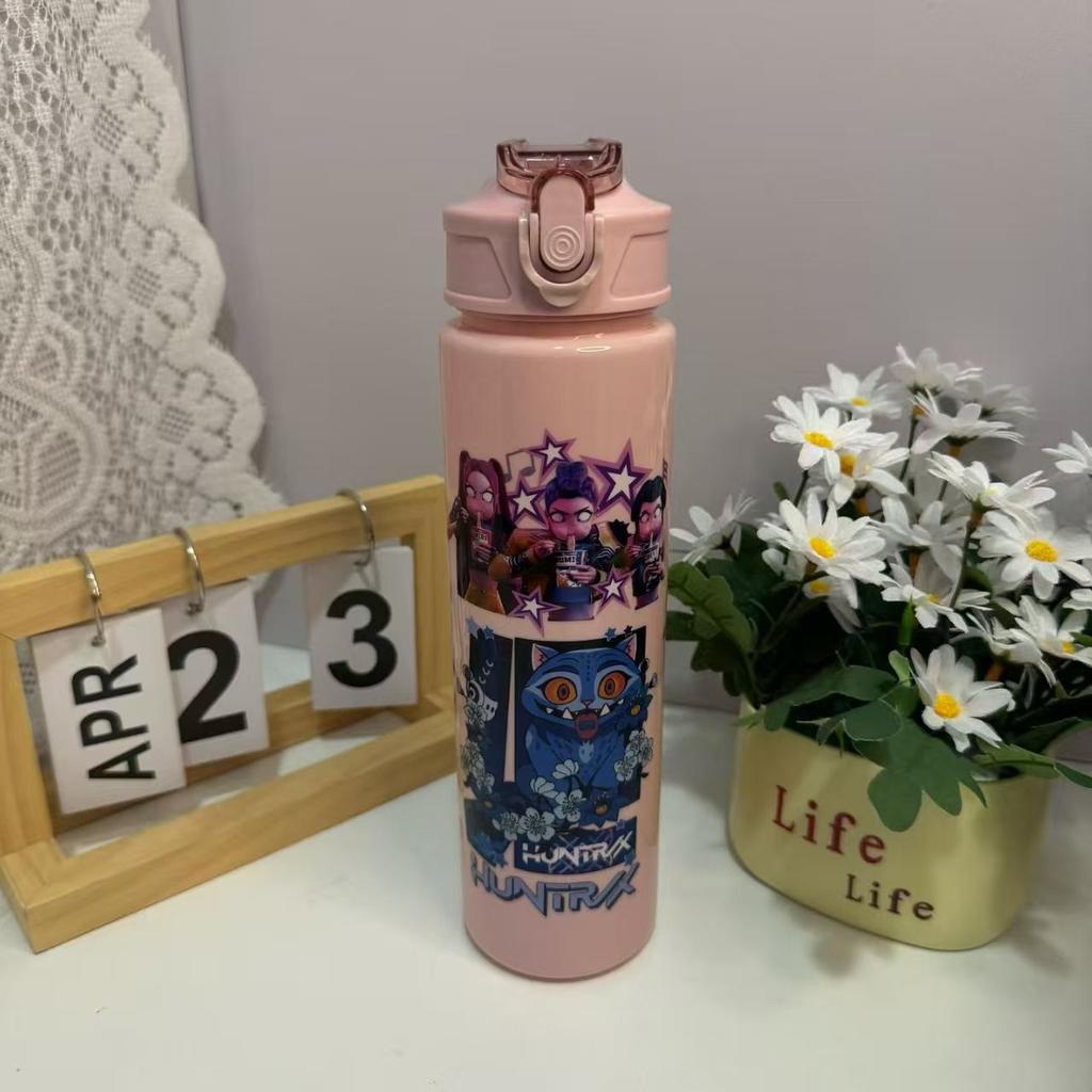 Ragazza Cacciatrice di Streghe Gruppo Musicale Tazza Media Carino Motivo Tazza con Cannuccia Tazza d'Acqua Studente Cinturino a Molla Cartoon Sport Fitness Tazza
