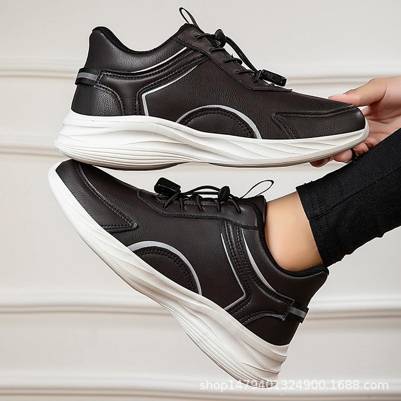 The elderly autumn leather surface anti-splashing sports shoes light and non-slip mother shoes women's casual walking shoes new sports shoes