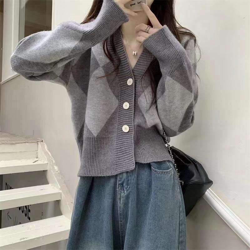 Small short outer rhombus v-neck knitted cardigan women's autumn loose long-sleeved sweater small coat top