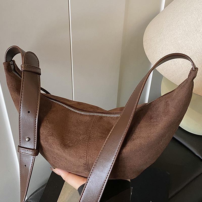 Large capacity bag women's autumn new casual messenger bag women's high value sense niche commuter dumpling bag