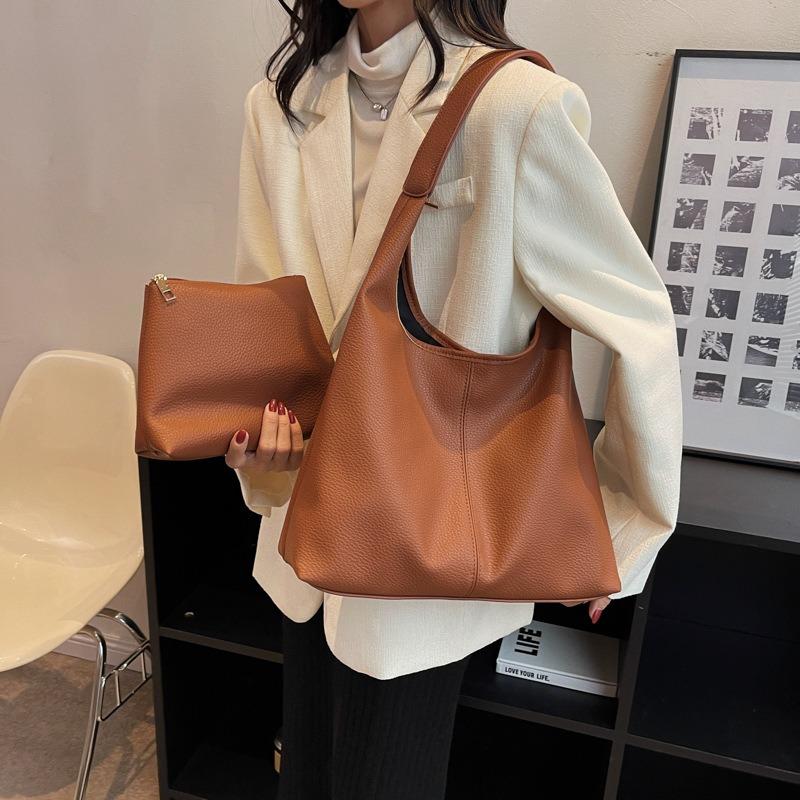 Bag Women's Bag New Fashionable Texture Women's Shoulder Armpit Bag Large Capacity Oblique Span Large Bag
