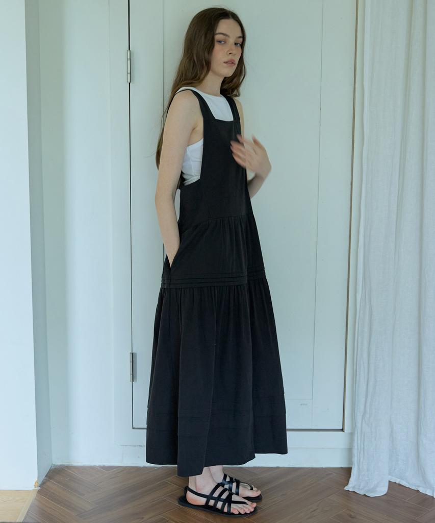 Opeundoeoseutyudio Pintuck Pleated Long Dress Black