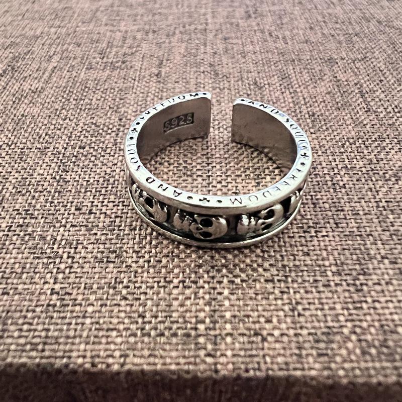 

Кольцо Dark Series Retro Skull Five-Claw Ring - крутой аксессуар в стиле хип-хоп и уличный стиль Adjustable