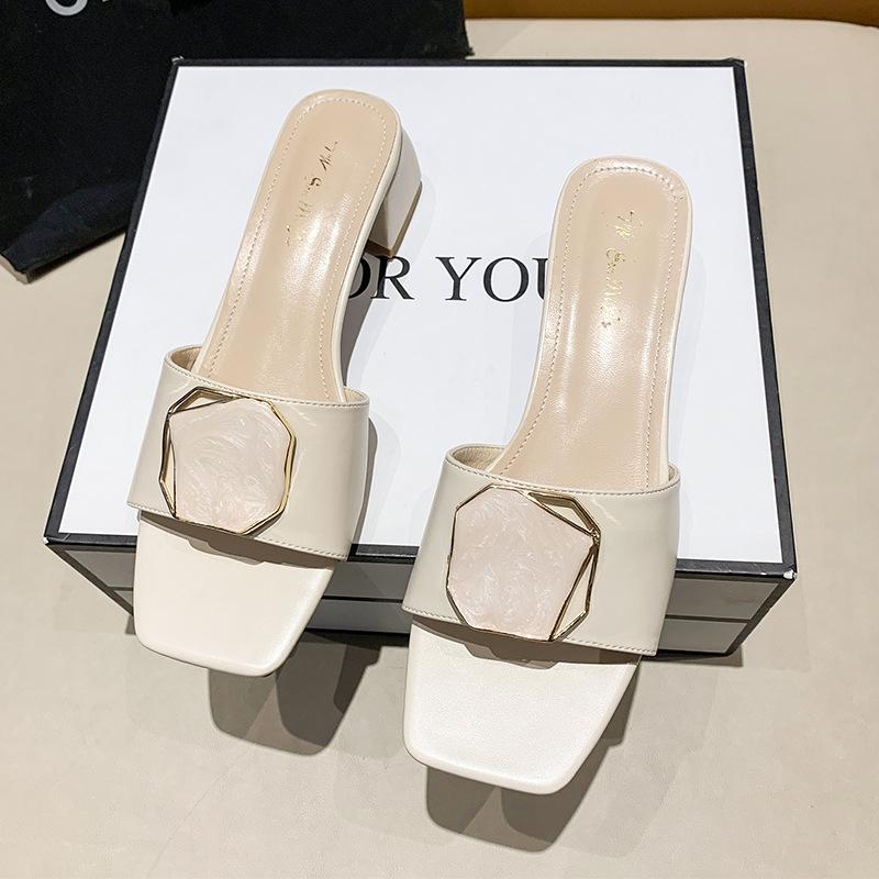 High Heels Outer Wear 2025 Summer New Korean Version Fashion Versatile Thick Heel One-word Drag Temperament French Small Heels Medium Heel