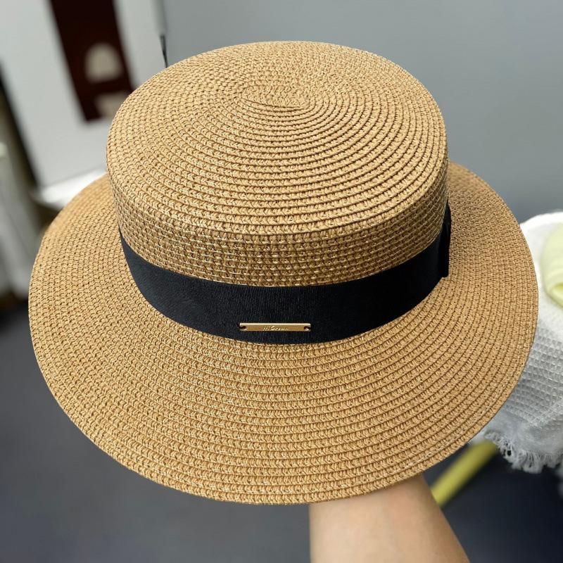 French Flat Straw Hat for Women's Spring and Summer Seaside Vacation Beach Hat Sun Shading and UV Protection Large Eave Basin Hat