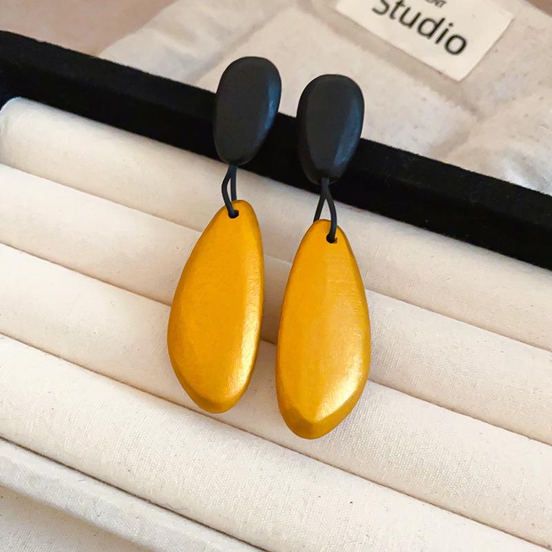 Неправильные овальные серьги-гвоздики из дерева в форме капли воды нишевые серьги серьги для темперамента легкая роскошь