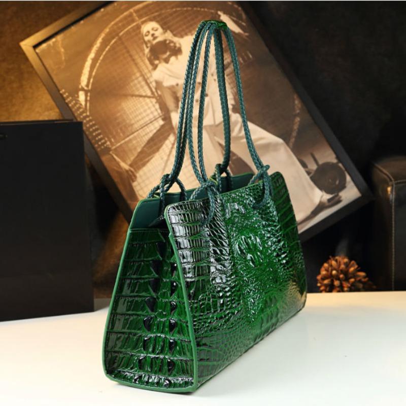 Женская большая вместительная сумка-тоут с крокодиловым узором — фото 13