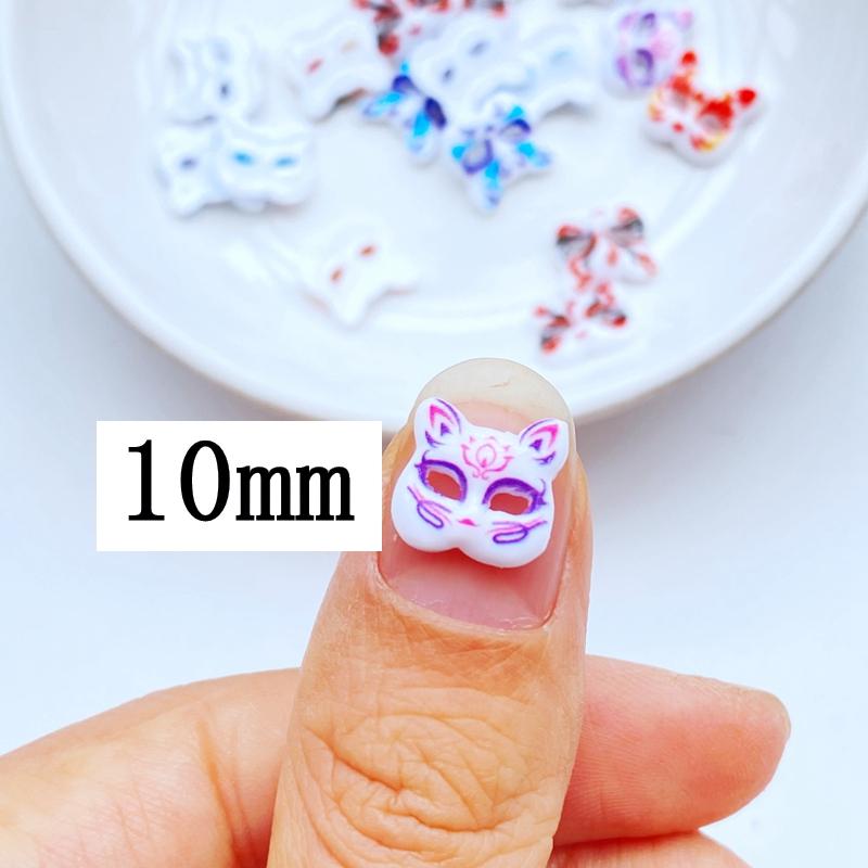 50 Stück Neu Süß 10mm Mini Niedlich Cartoon Maske Flache Rückseite Harz Cabochons Scrapbooking DIY Schmuck Basteln Dekoration Zubehör