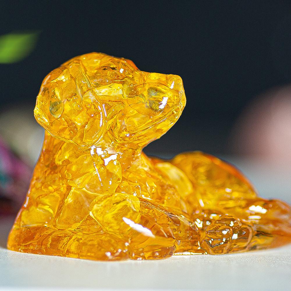 Resin Filled Natural Crystal Dog Figurine With Warm Heart Pet Decor For Gift Giving