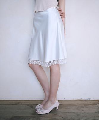 Leijeumiya Claire Lace Midi Skirt [White]