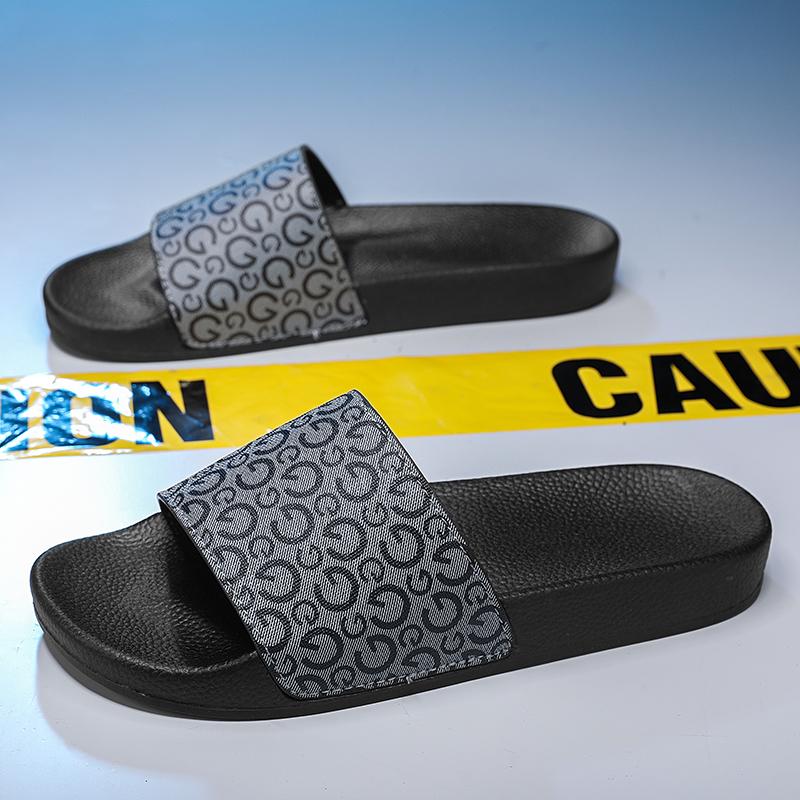 Flip Flops Bathroom Footwear Man Style Cushioned Cozy Summer Beach Slippers Outdoor Sandals Clog Indoor Slipper Slide House