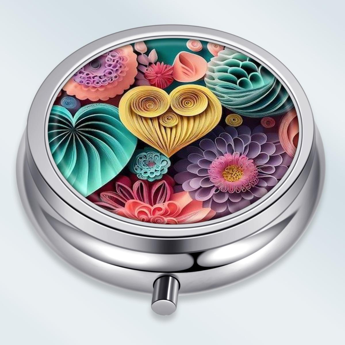 

Portable Pill Box with 3 Compartments, Mini Metal Medicine Organizer Case, Cute Printed Pill Container for Vitamins, Pills, Jewelry, Travel, Daily Use разноцветный