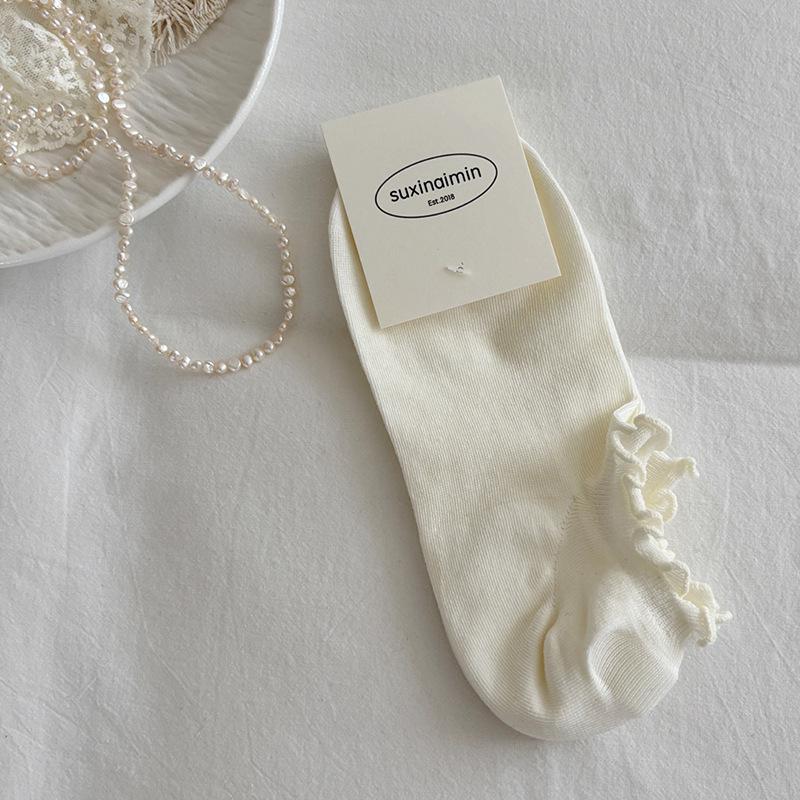 Women's Summer Lace Low-Cut Boat Socks: Thin, Ruffle Edge, Breathable, Sweat-Wicking, Non-Slip Heel.