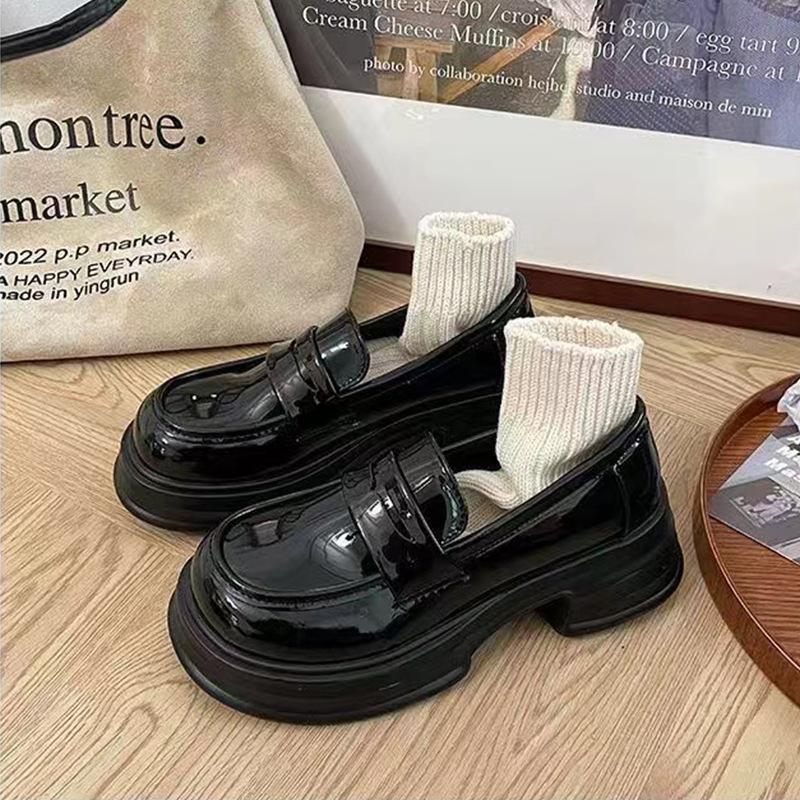 Women's British-style Small Leather Shoes In the Spring and Autumn of 2025 New Versatile Retro Single Shoes Thick-soled Black Loafers