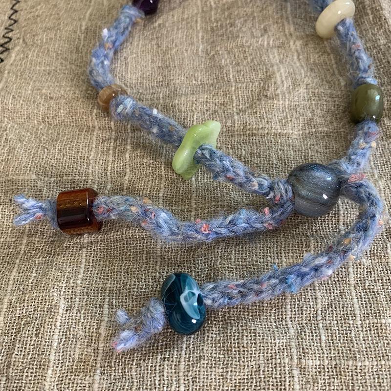Herbstarmband aus gestricktem Pool-Stoff: Buntes Handgefertigtes Glasperlen Gewebtes Lanyard Anhänger Zubehör.