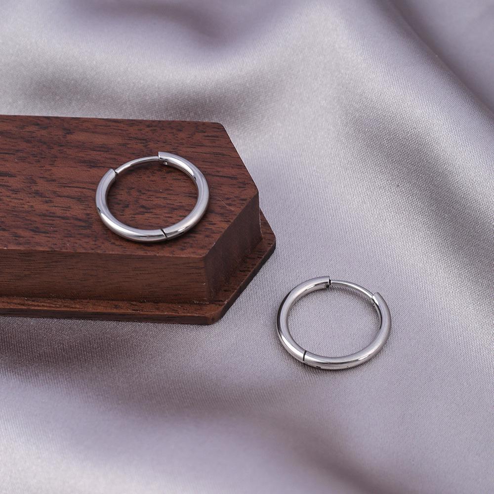 

Унисекс Панк Минималистичные Серьги-Кольца из Титановой Стали