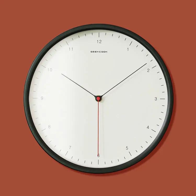 Nordic Style Metal Wall Clock Silent Living Room Bedroom Fashionable Modern Art Design Pendulum Clock Living Room Decoration