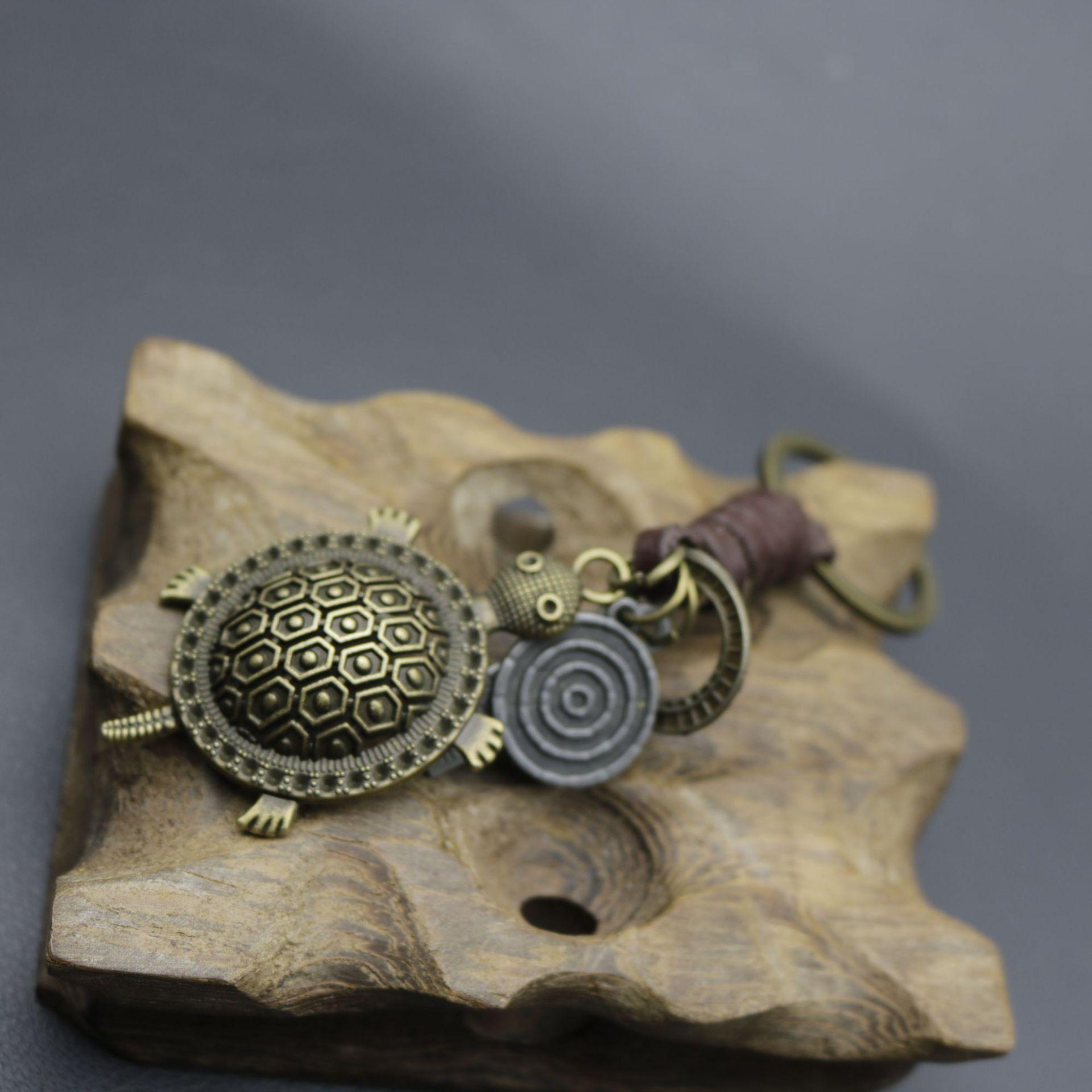 Men s Antique Bronze Turtle Leather Keychain