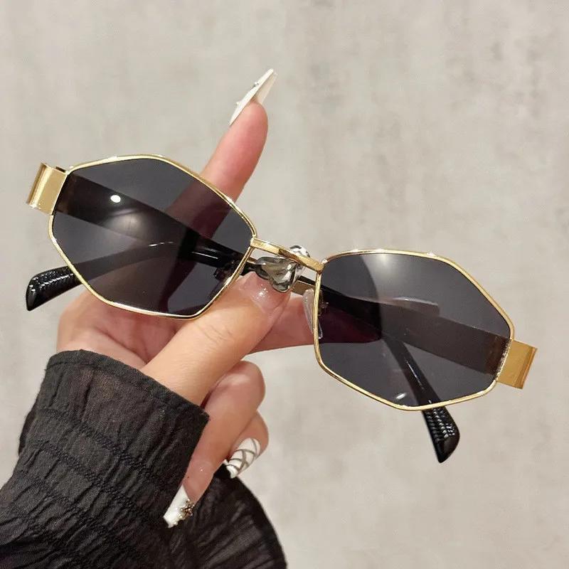 Fashion Polygonal Women Sunglasses  Vintage Brand Rhombus Ladies Sun glasses Shades Unique Metal Frame Punk Eyewear Men