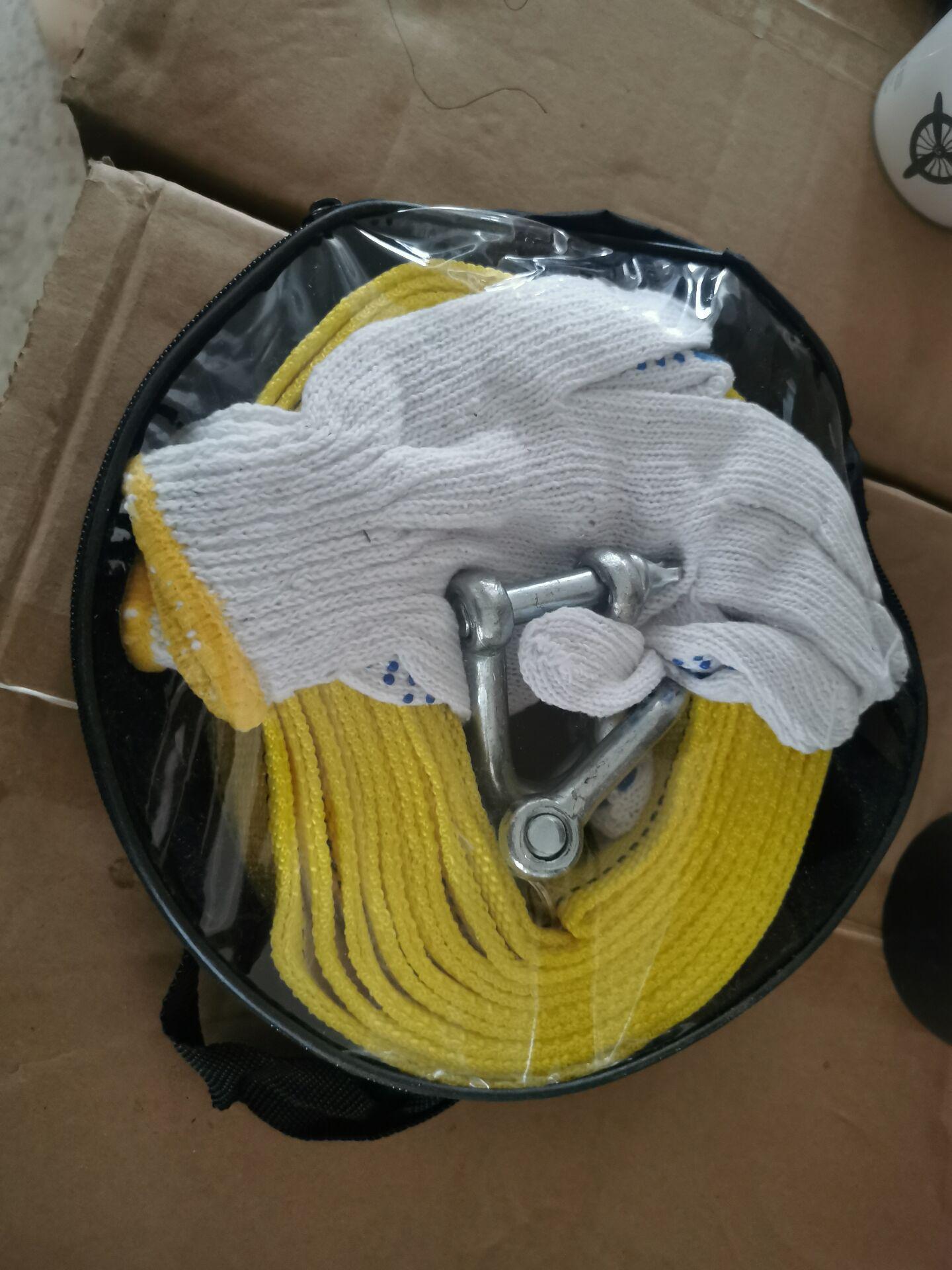 

«Мощный внедорожный буксировочный трос для спасения транспортных средств»