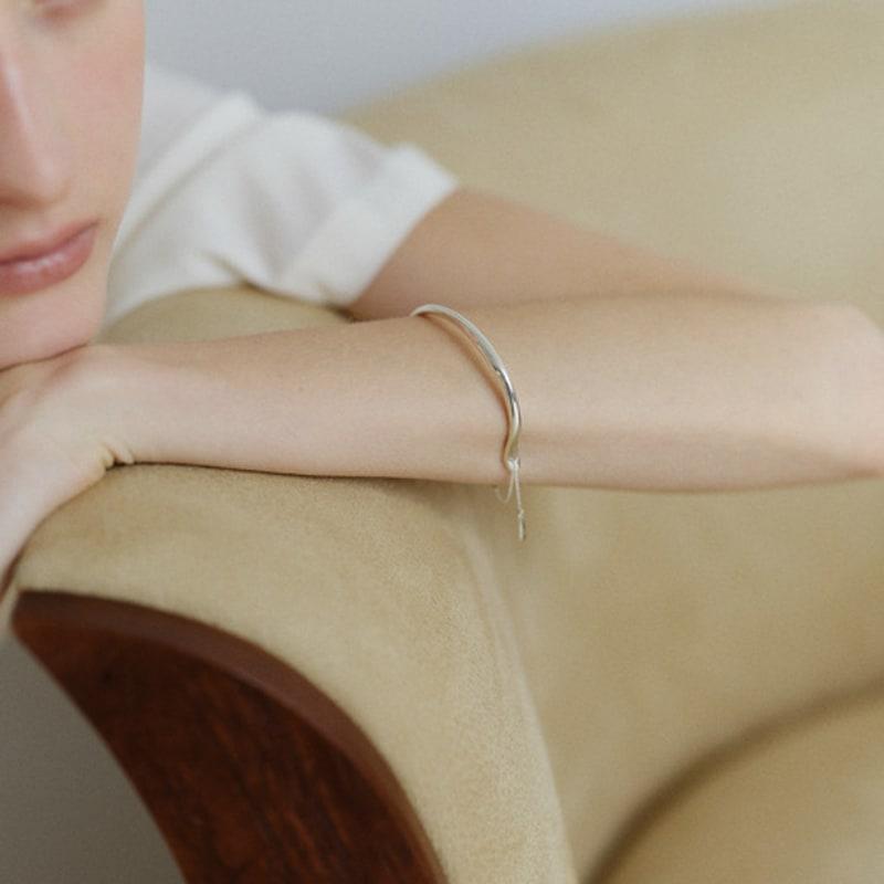 ovbeige [VEI] 925silver SIGNATURE CHAIN BANGLE