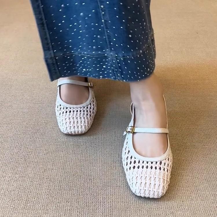 Soft leather version~ New versatile thick-heeled sandals women's woven hollow one-word with square head versatile casual fashion shoes