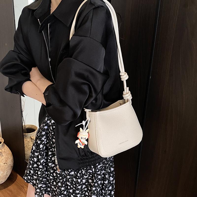 New versatile small bag women's summer fashion shoulder messenger bag casual bucket bag