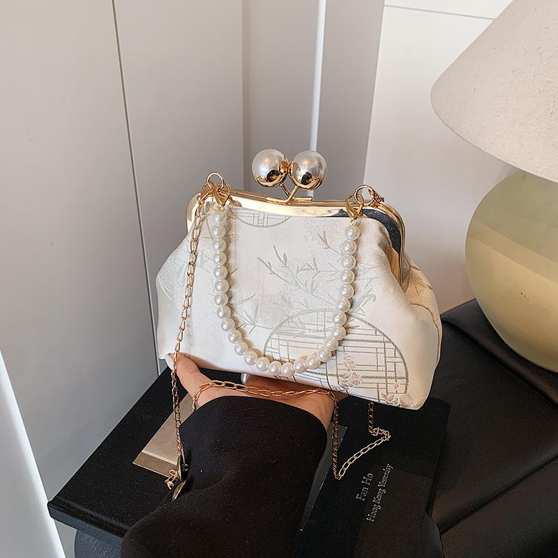 2025 Autumn New National Style Embroidery Bag New Popular Exquisite Portable Gold Bag Pearl Chain Messenger Bag Women