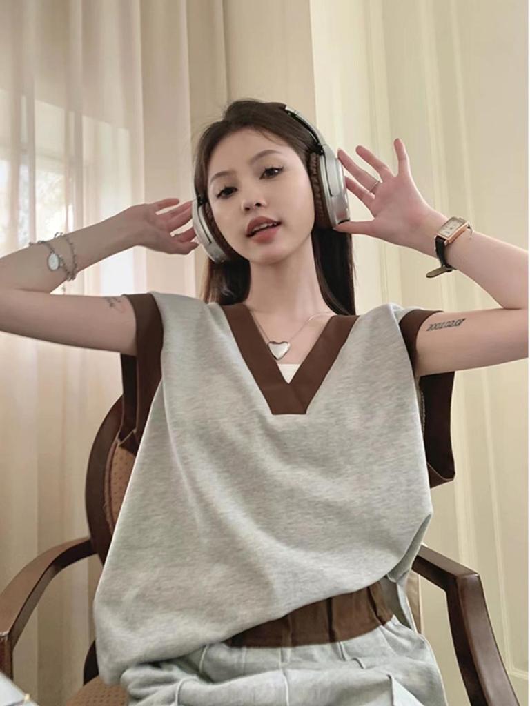 Damen V-Ausschnitt Kontrastfarben Ärmelloses Top & Weitbeinige Shorts Zweiteiler - Schicker Sommer-Look