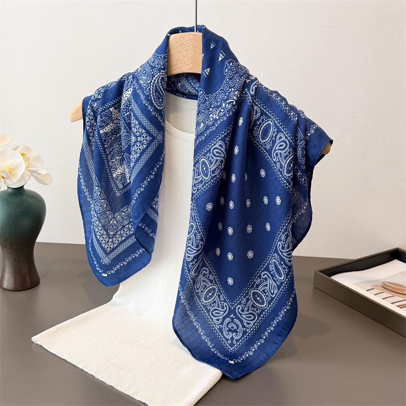 Fashion Decoration Square Scarf Women Luxury Paisley Print Soft Head Scarves Cotton Feel Headscarf Warm Foulard Bandana Neck Tie