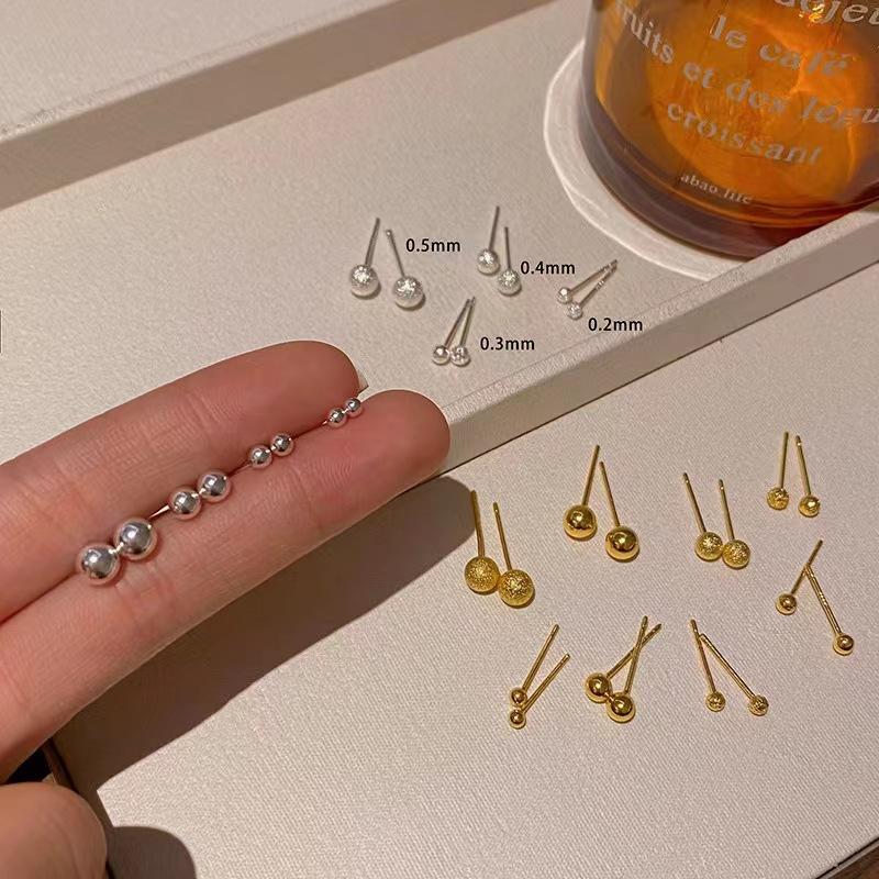 Nischen Design Kleine Kugel Glatte Matte Ohrstecker, Ohrstecker, Ohrlöcher für Frauen, Goldene Bohnen Ohrringe, Ohrringe mit einfachem Temperament
