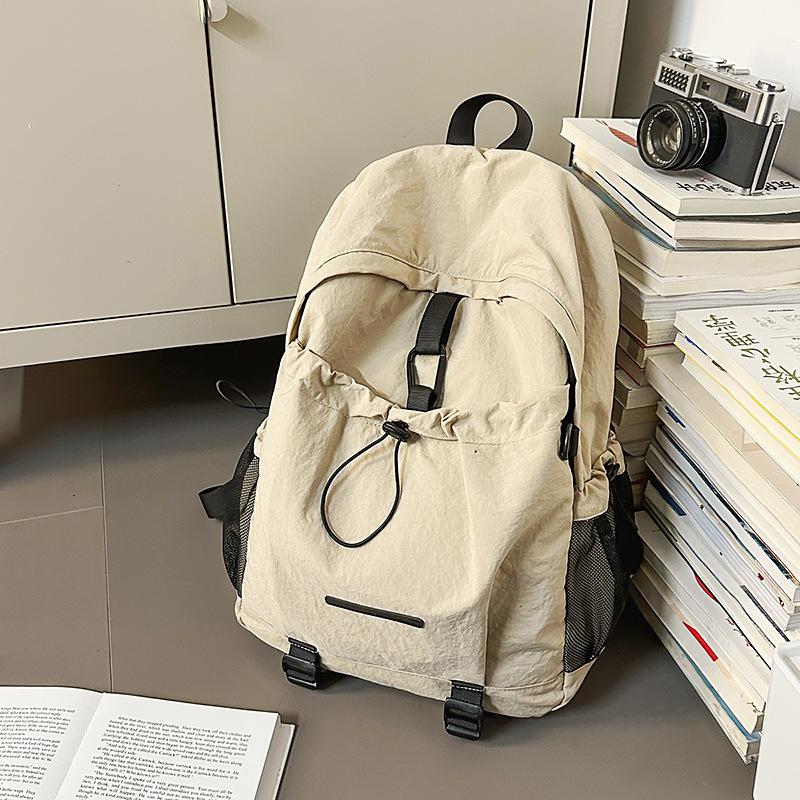 New Lightweight Backpack School Bag Pocket Unisex Men and Women Commuting Outdoor Travel Student Backpack for Class Large Capacity