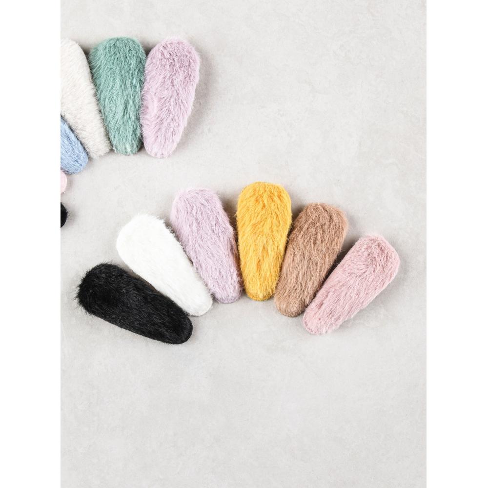 Daiso SOft Snap Pins  Pack Of 6 blend (pink gray blue green black purple)