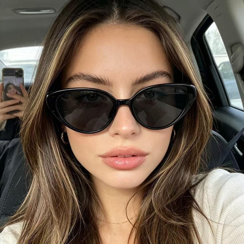 New Trendy Photochromic Reading Glasses Women Fashion Cat Eye Frame Presbyopia Eyewear Men Color Changing Far Sight Eyeglasses