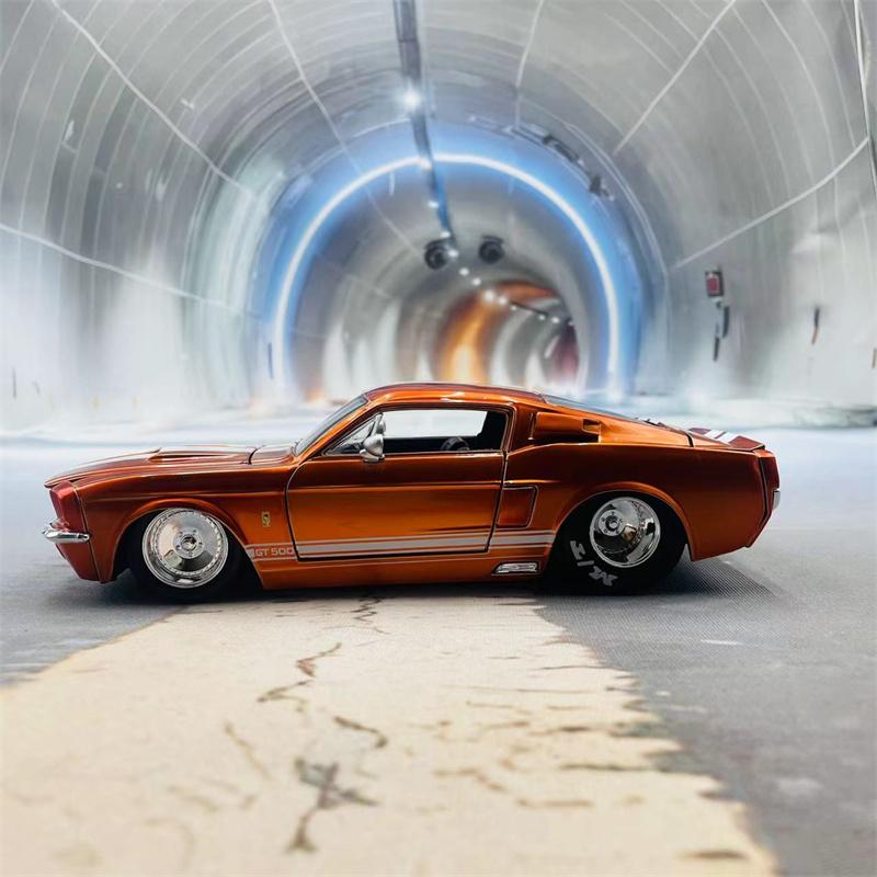 1:24Shelby GT-500 Alloy Car Model Display for Children's Gift Collection